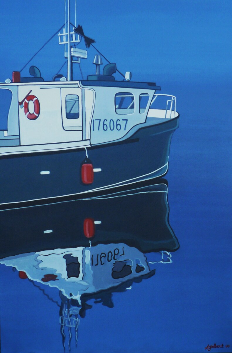Blue/white fishing boat